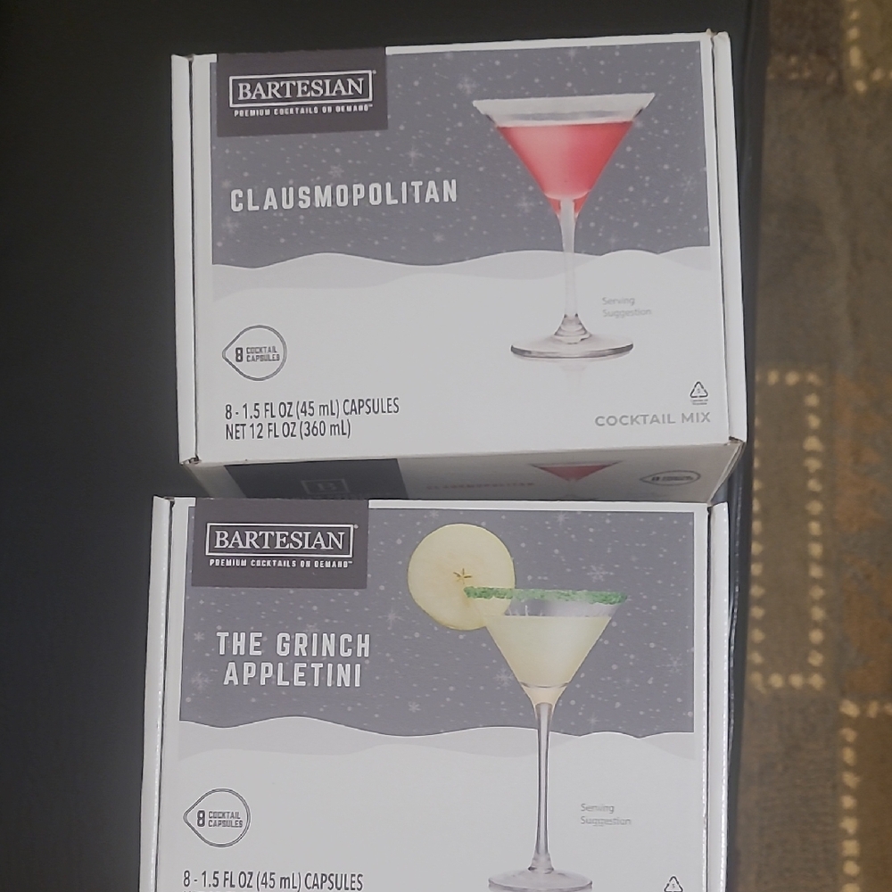 Bartesian Cocktail Capsules - Clausmoplitan and The Grinch Appletini